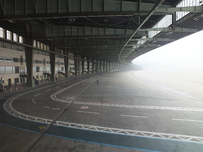 Foto_Rollfeld_2.jpg